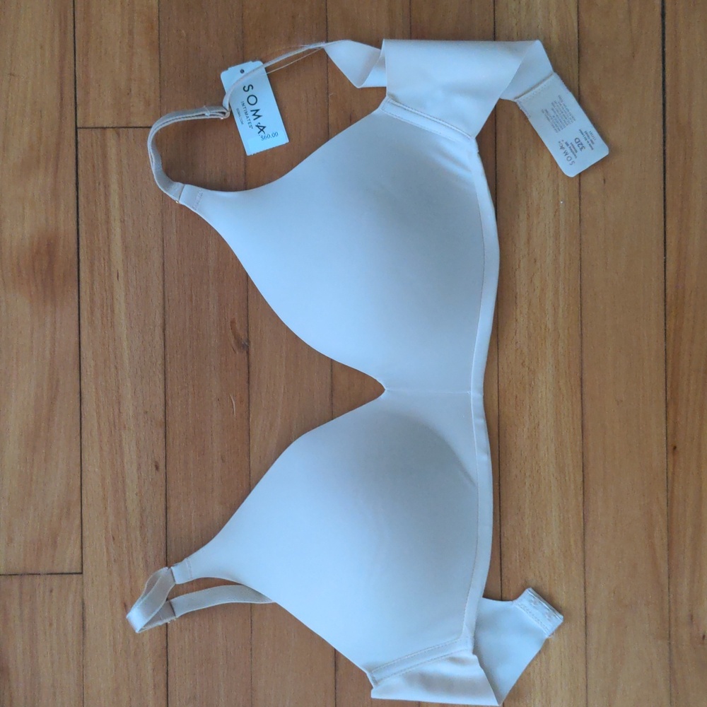 Soma Vanishing 360 Wireless Bra 32D Pale Sand